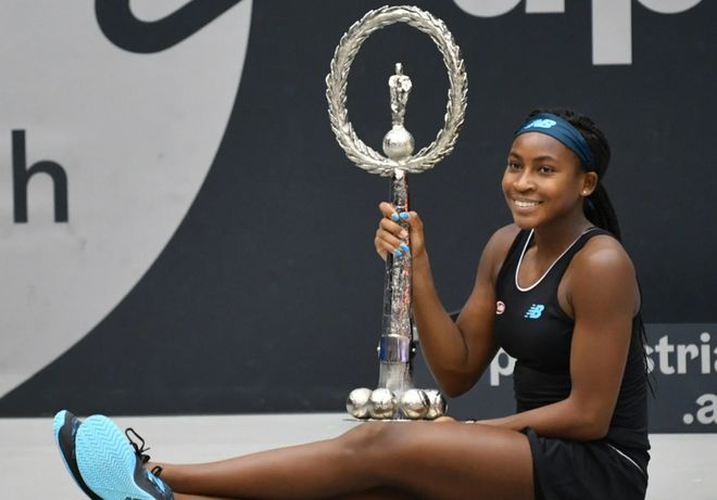 中表现极其 中表现极其