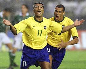 为禁区触球 为禁区触球